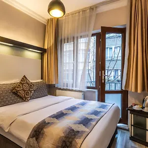 *** Otel Comfort ıstiklal Türkiye