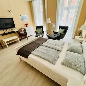  Daire Academy - Elegant Place Next To The Parliament Macaristan